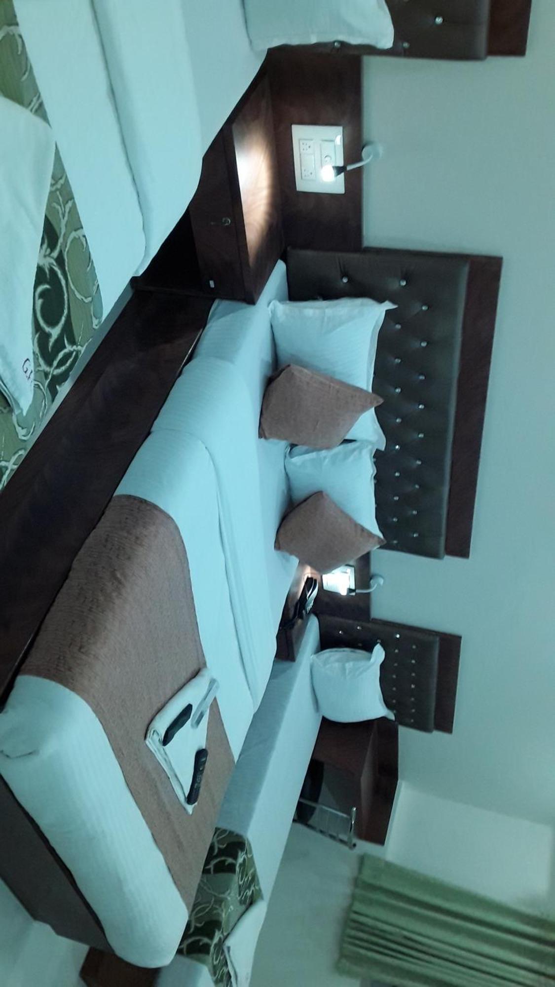 Hotel Golden Hayyath Inn Bombaj Exteriér fotografie